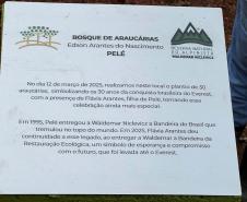 Foto de cerimônia de inauguração da área de preservação