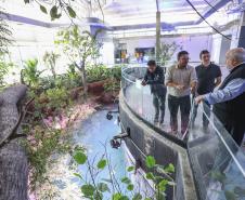 Fotos da visita do secretário ao aquário em construção