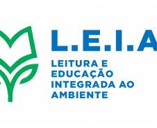 Foto de material informativo do clube do livro