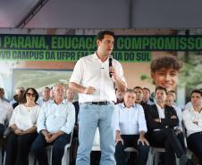 Foto de autoridades durante evento