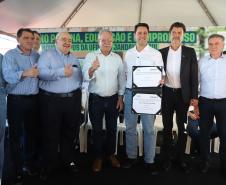 Foto de autoridades durante evento