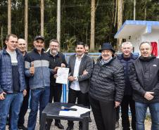 Foto de autoridades em cerimônia de inauguração