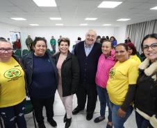 Foto de cerimônia de formação de recicladoras