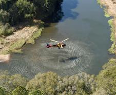 Foto de operação de queimada controlada no parque do Cerrado