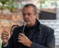 Foto de autoridades durante cerimônia da nova orla de Pontal