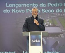 Foto de cerimônia de pedra fundamental do Porto Seco