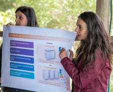 Apresentação de projeto de energia solar na Ilha do Mel