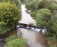 Foto de barragem paranaense