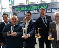 Foto de cerimônia com autoridades