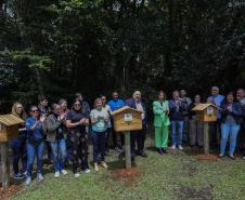 Foto de cerimônia de instalação de meliponários