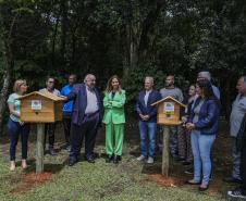 Foto de cerimônia de instalação de meliponários