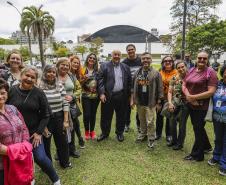 Foto de cerimônia de instalação de meliponários