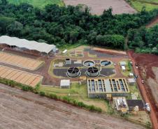 Foto de usina hidrelétrica