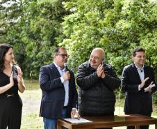 Foto de autoridades em evento