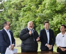 Foto de autoridades em evento