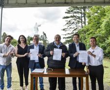 Foto de autoridades em evento