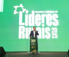 Foto de autoridades em evento