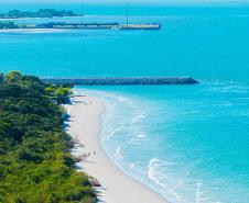 Foto de obras do Molhe de Pontal do Paraná