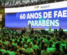 Foto de autoridades em evento