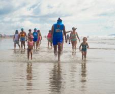 Bandeira verde: praias do Paraná têm 85% de águas próprias para banho