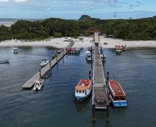 Com saneamento e inovações no acesso, Ilha do Mel ganha mais turistas e já projeta o futuro