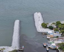 Com saneamento e inovações no acesso, Ilha do Mel ganha mais turistas e já projeta o futuro