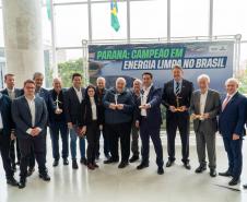 Foto de entrega de licença