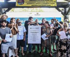 Governo entrega praça de alimentação e regularização fundiária para famílias da Ilha do Mel