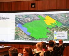 Foto de autoridades em evento