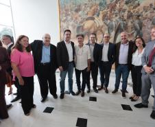 Foto de autoridades em evento