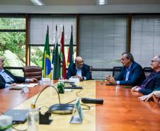 Foto de assinatura de termo