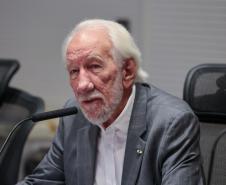 Foto de autoridades em evento