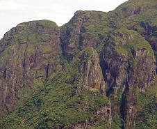 Foto de montanha do Paraná