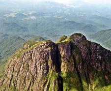 Foto de montanha do Paraná