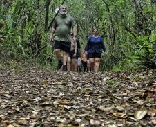 Foto de visitantes no Parque Estadual Rio da Onça