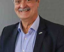 Foto de novos secretários do Paraná