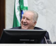 Foto de cerimônia com autoridades