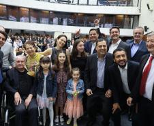 Foto de cerimônia com autoridades