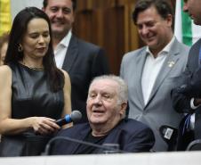Foto de cerimônia com autoridades