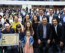 Foto de cerimônia com autoridades