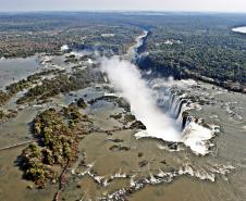 Foto de catarata no Paraná