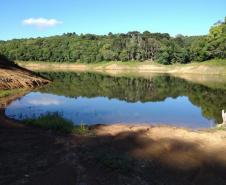 Foto da represa do Capivari