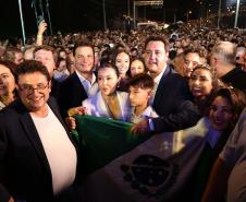 Foto de cerimônia da inauguração da Ponte de Guaratuba