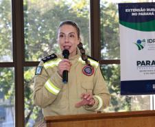Foto de autoridades em evento