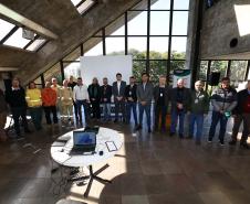 Foto de autoridades em evento