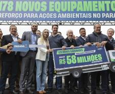 Foto de entrega de novos veículos