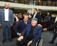 Foto de homenagem ao secretário Everton