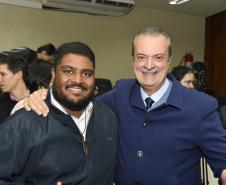 Foto de homenagem ao secretário Everton