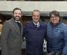 Foto de homenagem ao secretário Everton
