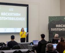 Foto de reunião do Hackaton de Sustentabilidade